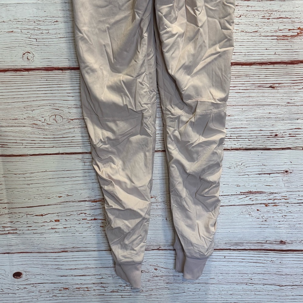 Lululemon Beyond the Studio Jogger in Feather Pink Sz 2 - Picture 12 of 14
